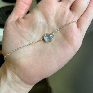 Elegant Gold necklace with Silver Crystal